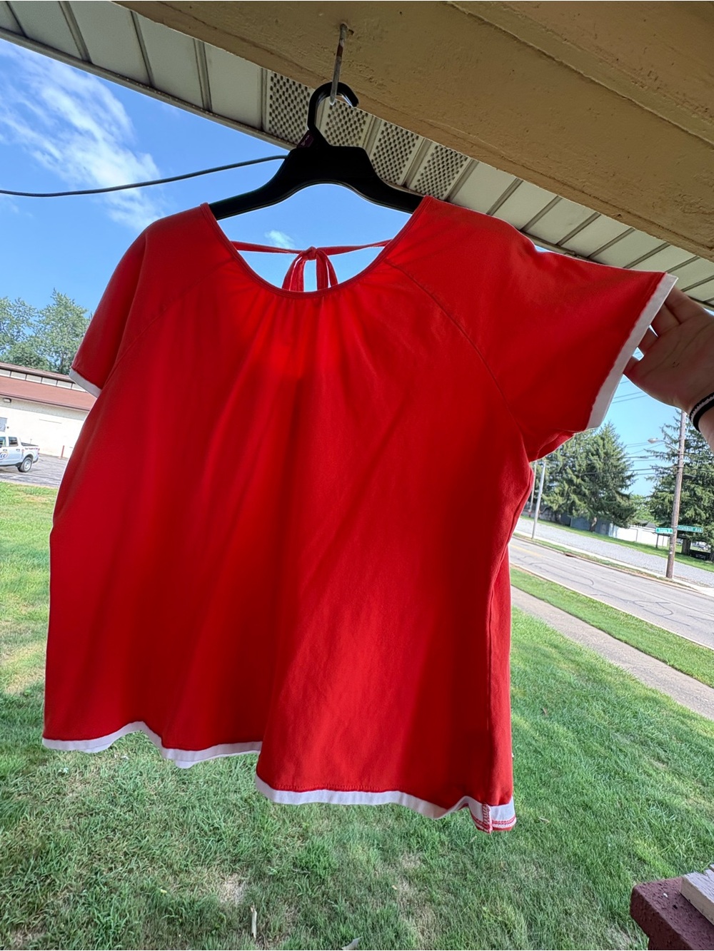 Athletic Works Red Short Sleeve Tunic with White Hem and Back Tie